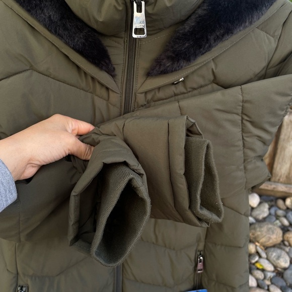 Andrew Marc Ladies' Long Stretch Jacket Olive Green Puffer Coat with Hood Size:L - Picture 6 of 13